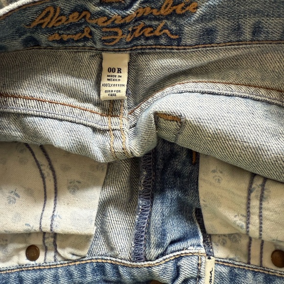 Abercrombie & Fitch Light Blue Distressed boot cut Jeans - Picture 3 of 3